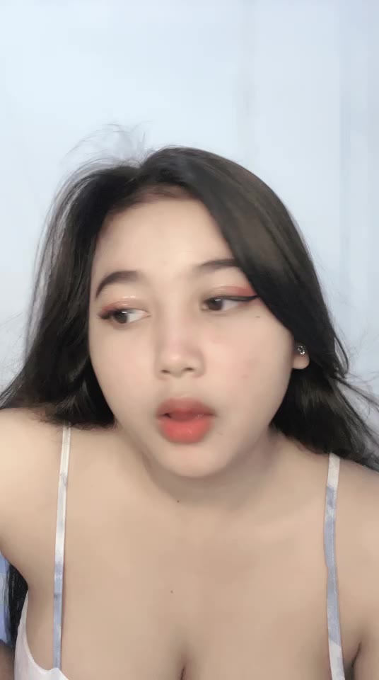 Amelia ID: 2738223 Papaya Live telegram bot @DSrecordbot