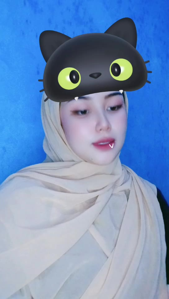 Clara ID: 3951875 Papaya Live