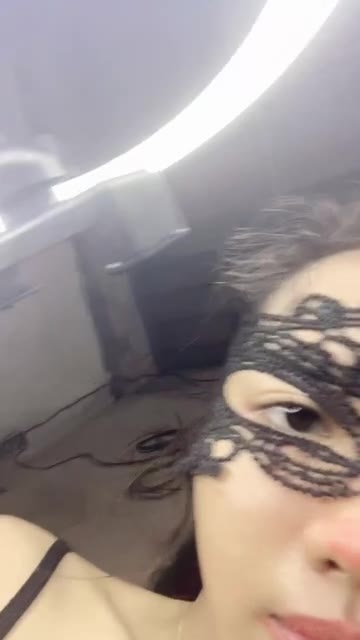 2025-04-25-160328 Adindarara ID 1840957146699173890 Hot51 telegram bot @DSrecordbot - duniastreaming(dot)com