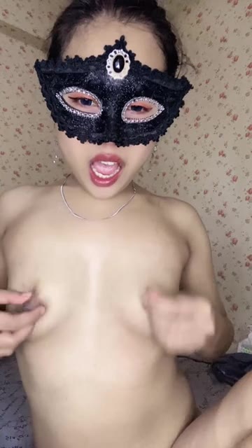 Quennsyla ID 1818597665936240641 Hot51 telegram bot @DSrecordbot