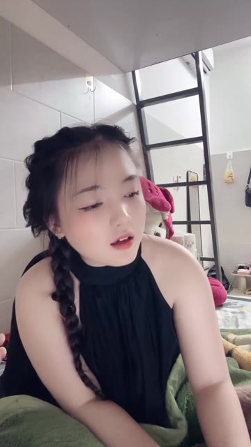 Dim ID 1920818658261528577 Hot51