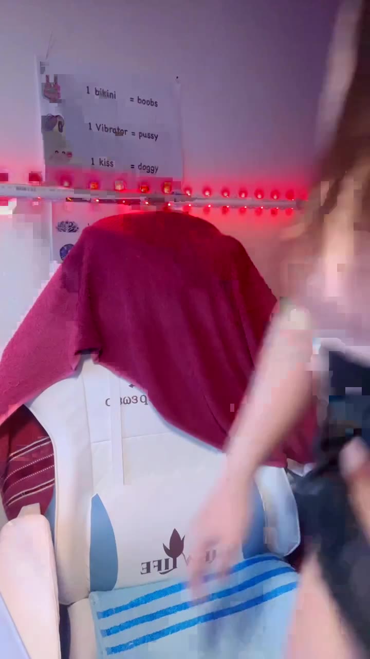 LUX ID 1866407573864787970 Hot51 