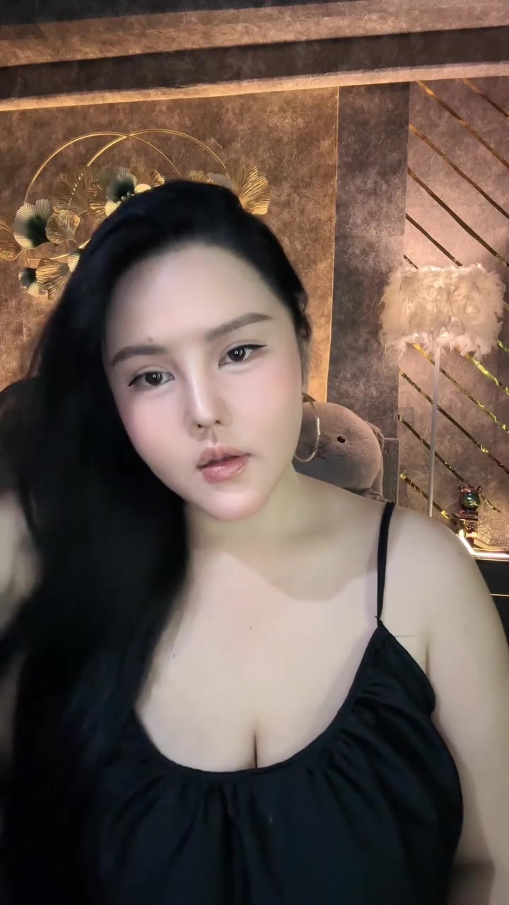 TrAngNgO ID 1763857620414955522 Hot51