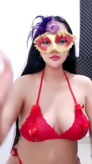 FrozenCha ID 1822582378501689345 Hot51 