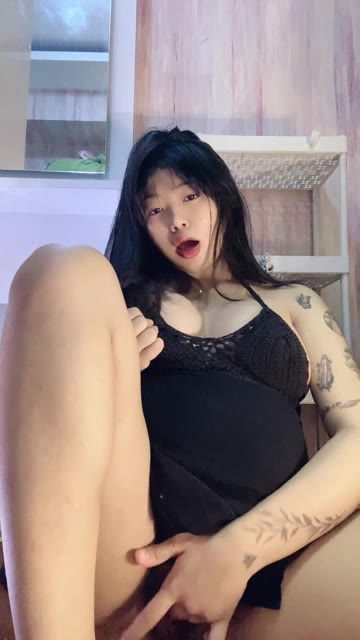 Meyiii ID 1820682497273024513 Hot51 