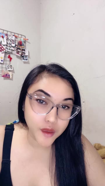 Fannyunchh ID 2003004229228732417 Hot51 