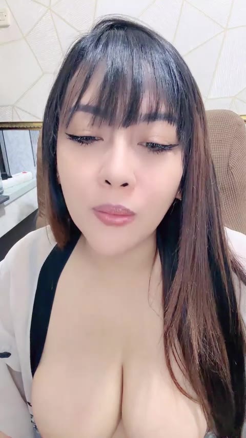 tante eva ID 1729259490256228354 Hot51 