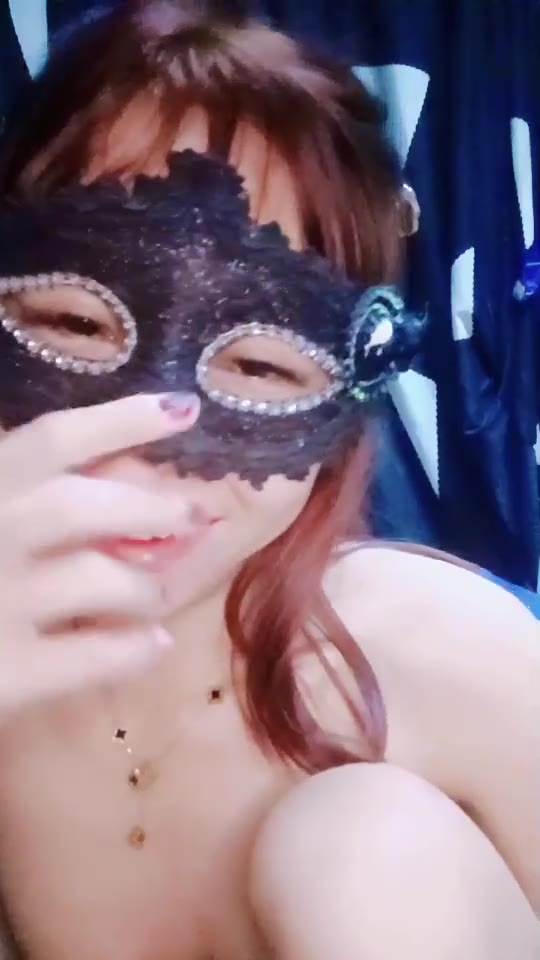 Alone ID 5301932 Papaya Live 