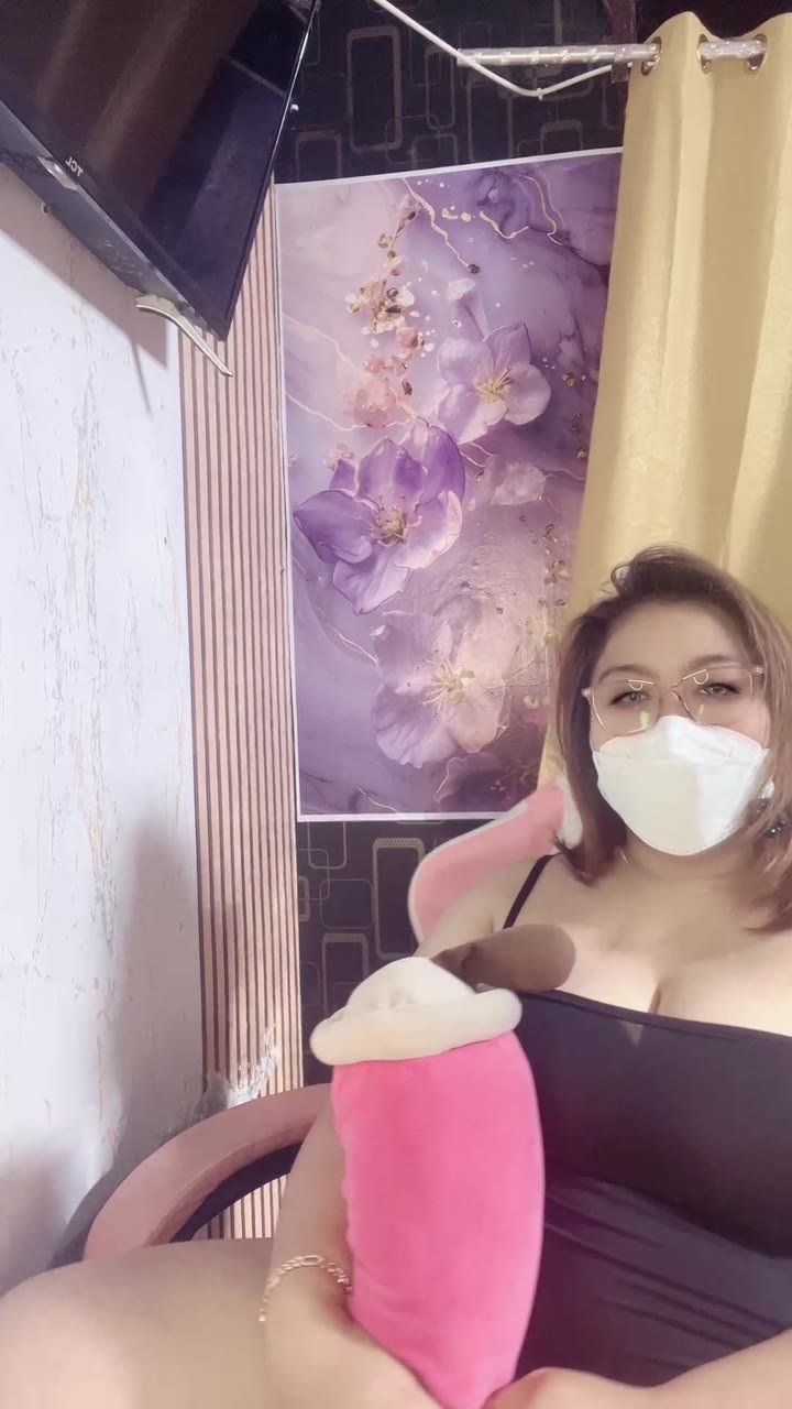 Queennn ID 1831361612381437953 Hot51 